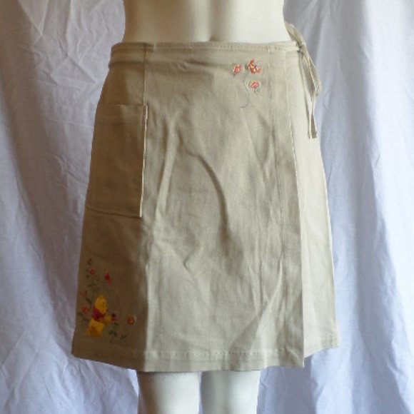 Disney Pants - 🙈Disney Winnie The Pooh skirt/shorts